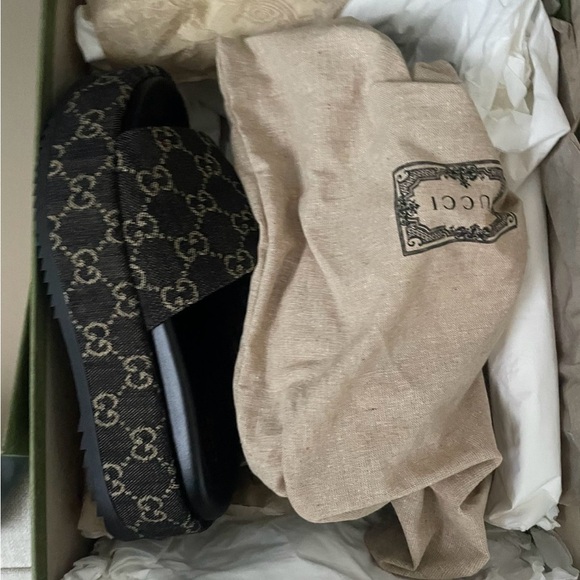 Authentic Gucci platforms - Picture 3 of 5